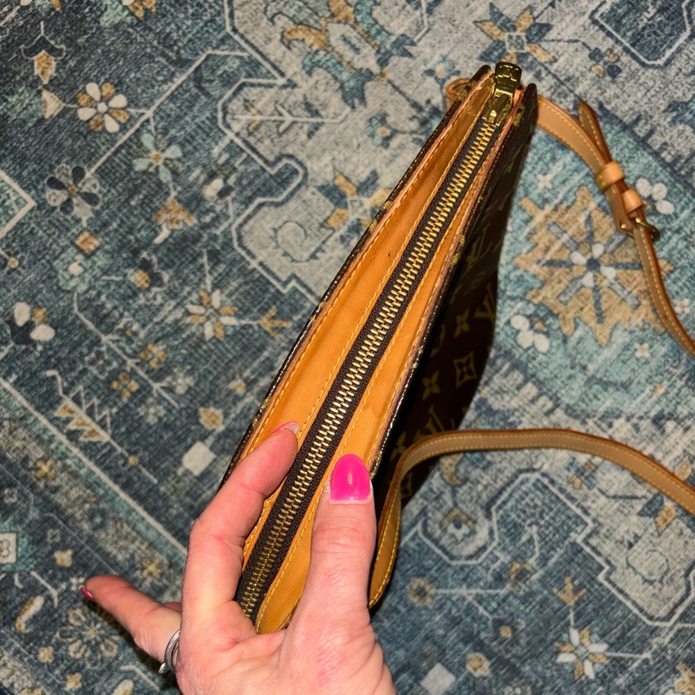 💎RARE💎Beautiful Authentic (VI0998) LOUIS VUITTON “Monogram Drouot” - Picture 15 of 16